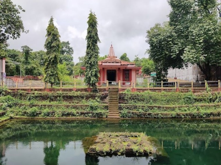 Netravali Bubbling Lake_2_G